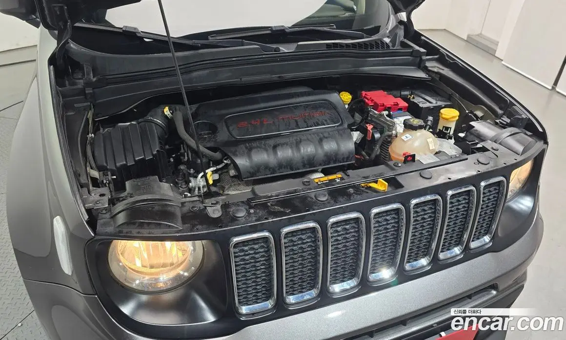 Jeep Renegade 2019 2.4 автомат (гидро), фото 6 Jeep Renegade 2019 2.4 автомат (гидро), фото 6