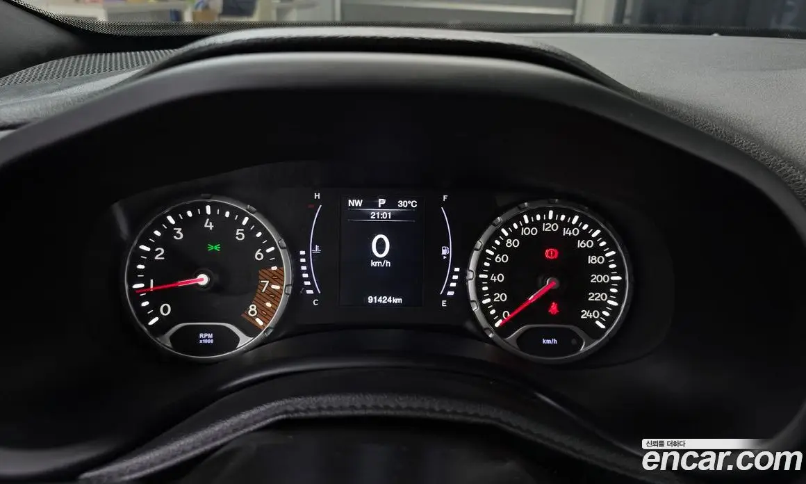 Jeep Renegade 2019 2.4 автомат (гидро), фото 8 Jeep Renegade 2019 2.4 автомат (гидро), фото 8