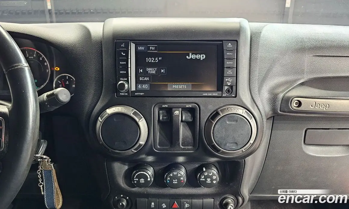 Jeep Wrangler 2016 3.6 автомат (гидро), фото 14 Jeep Wrangler 2016 3.6 автомат (гидро), фото 14