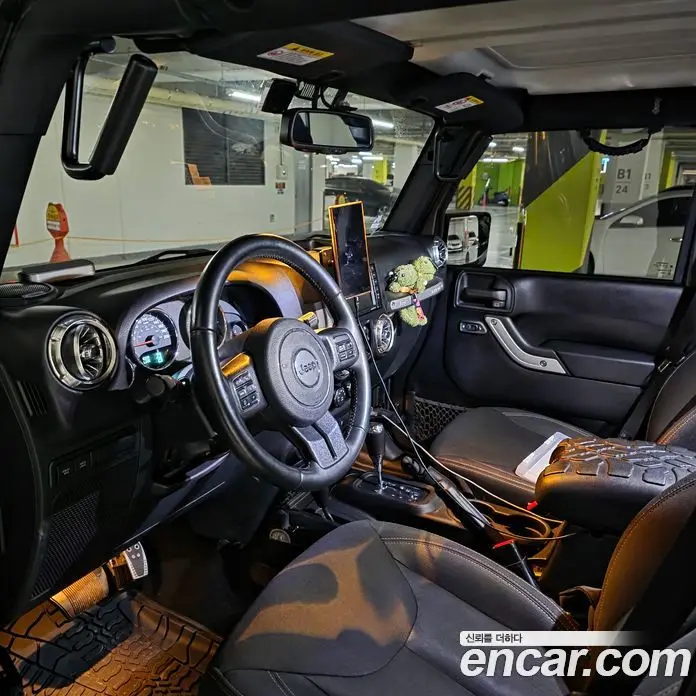 Jeep Wrangler 2016 3.6 автомат (гидро), фото 7 Jeep Wrangler 2016 3.6 автомат (гидро), фото 7