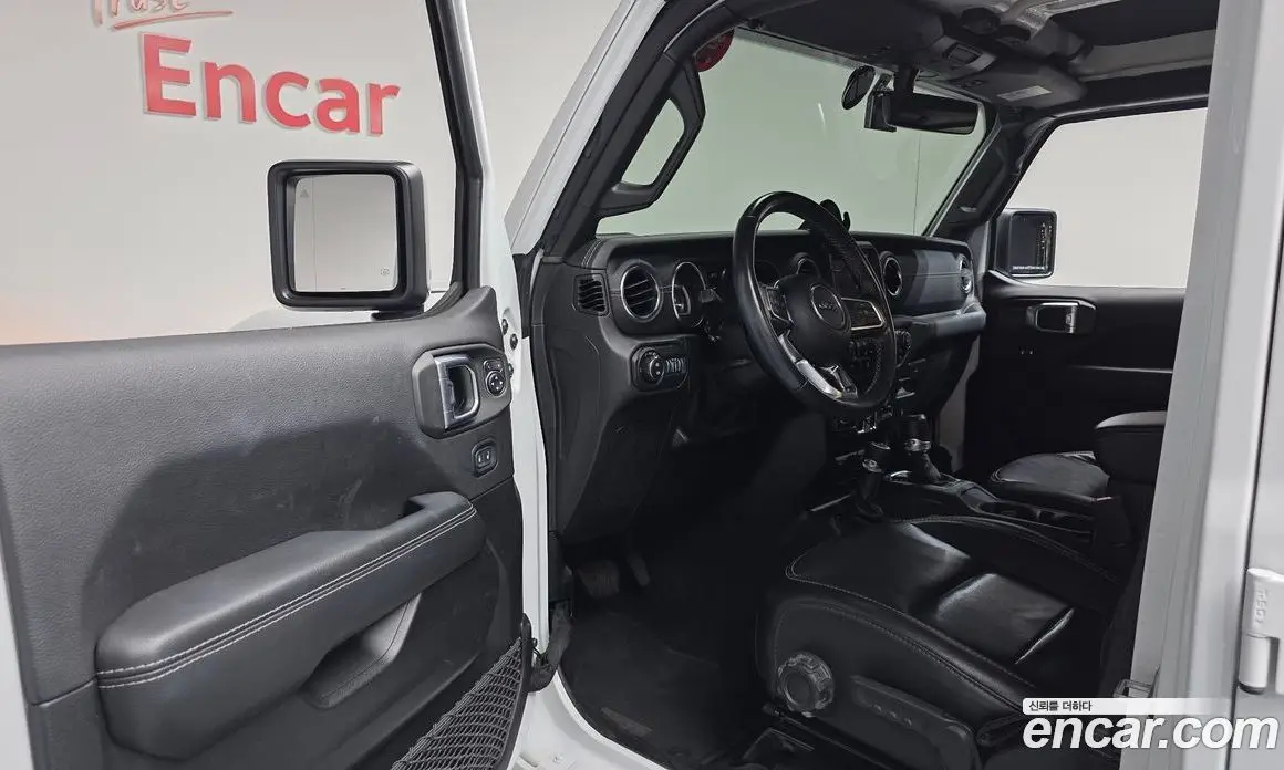 Jeep Wrangler 2020 2.0 автомат (гидро), фото 12 Jeep Wrangler 2020 2.0 автомат (гидро), фото 12