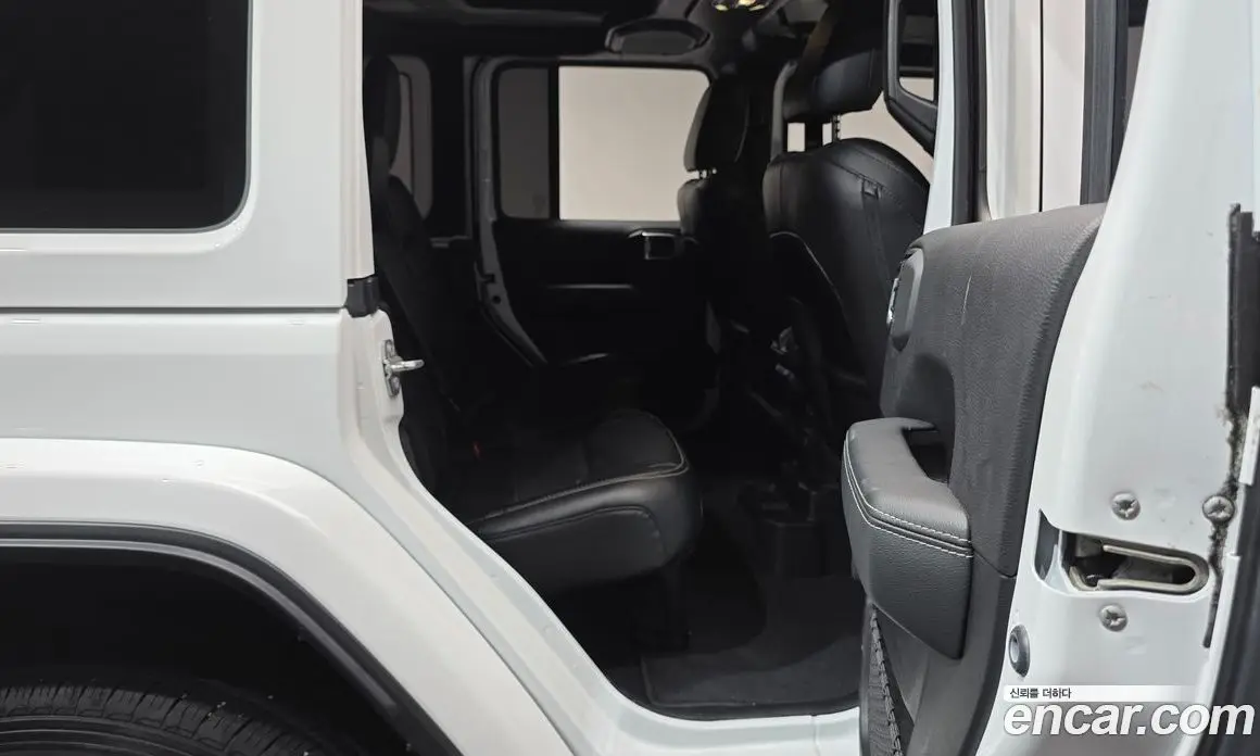 Jeep Wrangler 2020 2.0 автомат (гидро), фото 16 Jeep Wrangler 2020 2.0 автомат (гидро), фото 16