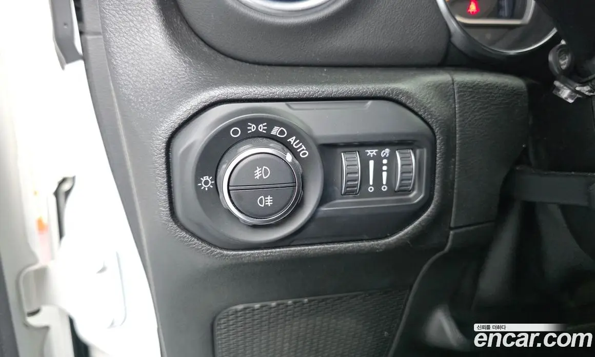 Jeep Wrangler 2020 2.0 автомат (гидро), фото 23 Jeep Wrangler 2020 2.0 автомат (гидро), фото 23