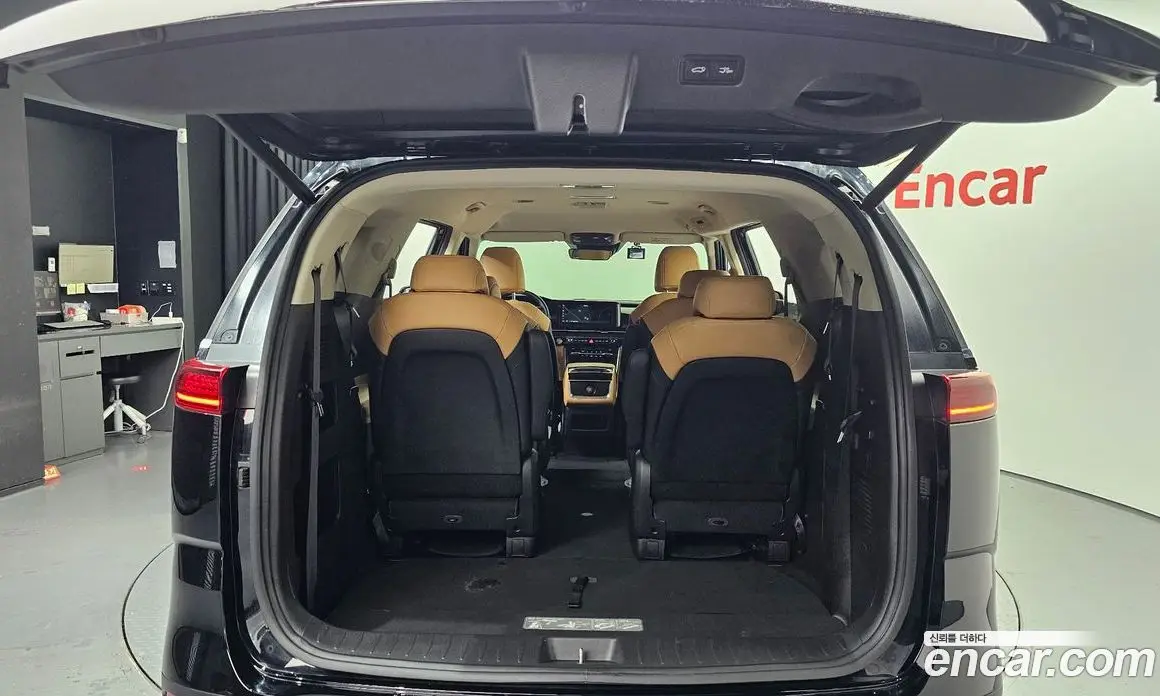 Kia Carnival 2021 3.5 автомат (гидро), фото 20 Kia Carnival 2021 3.5 автомат (гидро), фото 20