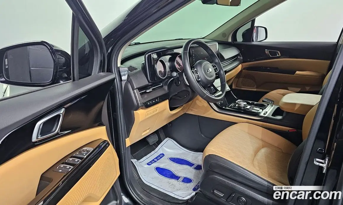 Kia Carnival 2021 3.5 автомат (гидро), фото 10 Kia Carnival 2021 3.5 автомат (гидро), фото 10