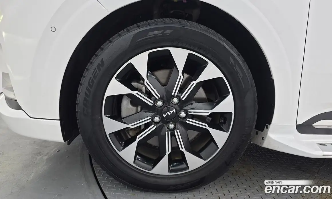 Kia Carnival 2022 3.5 автомат (гидро), фото 5 Kia Carnival 2022 3.5 автомат (гидро), фото 5