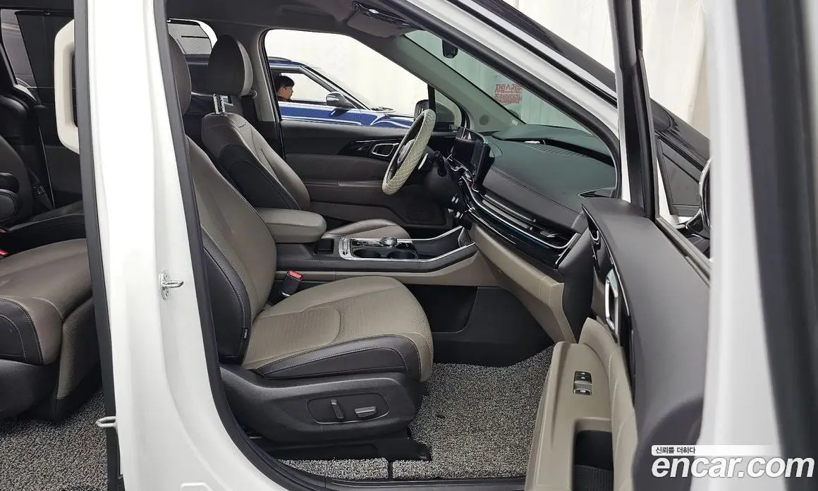 Kia Carnival 2024 2.2 автомат (гидро), фото 17 Kia Carnival 2024 2.2 автомат (гидро), фото 17