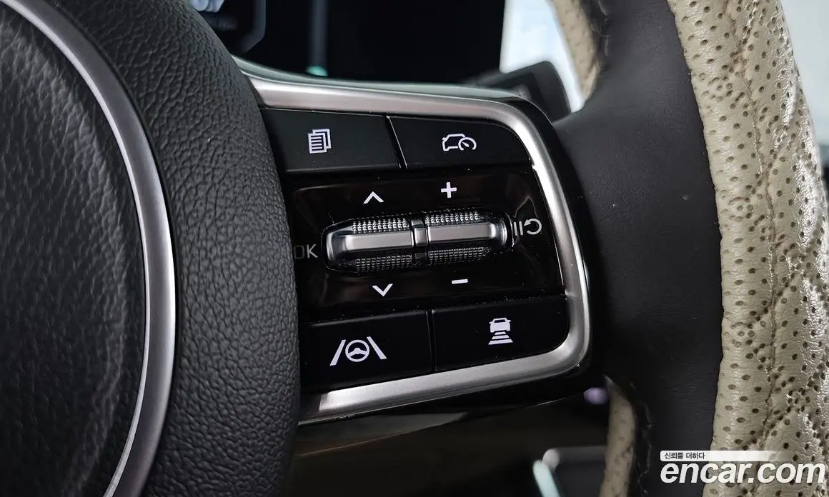 Kia Carnival 2024 2.2 автомат (гидро), фото 24 Kia Carnival 2024 2.2 автомат (гидро), фото 24