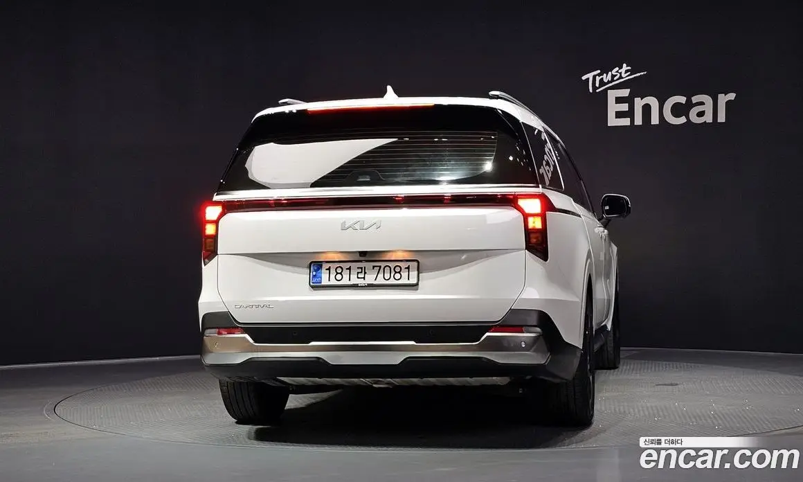 Kia Carnival 2024 2.2 автомат (гидро), фото 4 Kia Carnival 2024 2.2 автомат (гидро), фото 4