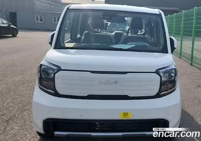 Kia Ray 2025 1.0 автомат (гидро), миниатюра 1 Kia Ray 2025 1.0 автомат (гидро), миниатюра 1