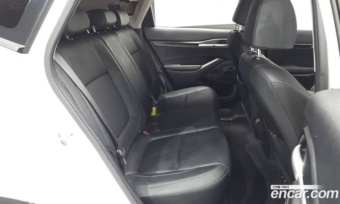 Kia Seltos 2025 1.6 автомат (гидро), фото 12 Kia Seltos 2025 1.6 автомат (гидро), фото 12