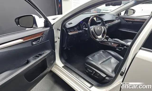 Lexus ES 2012 2.5 автомат (гидро), миниатюра 10 Lexus ES 2012 2.5 автомат (гидро), миниатюра 10