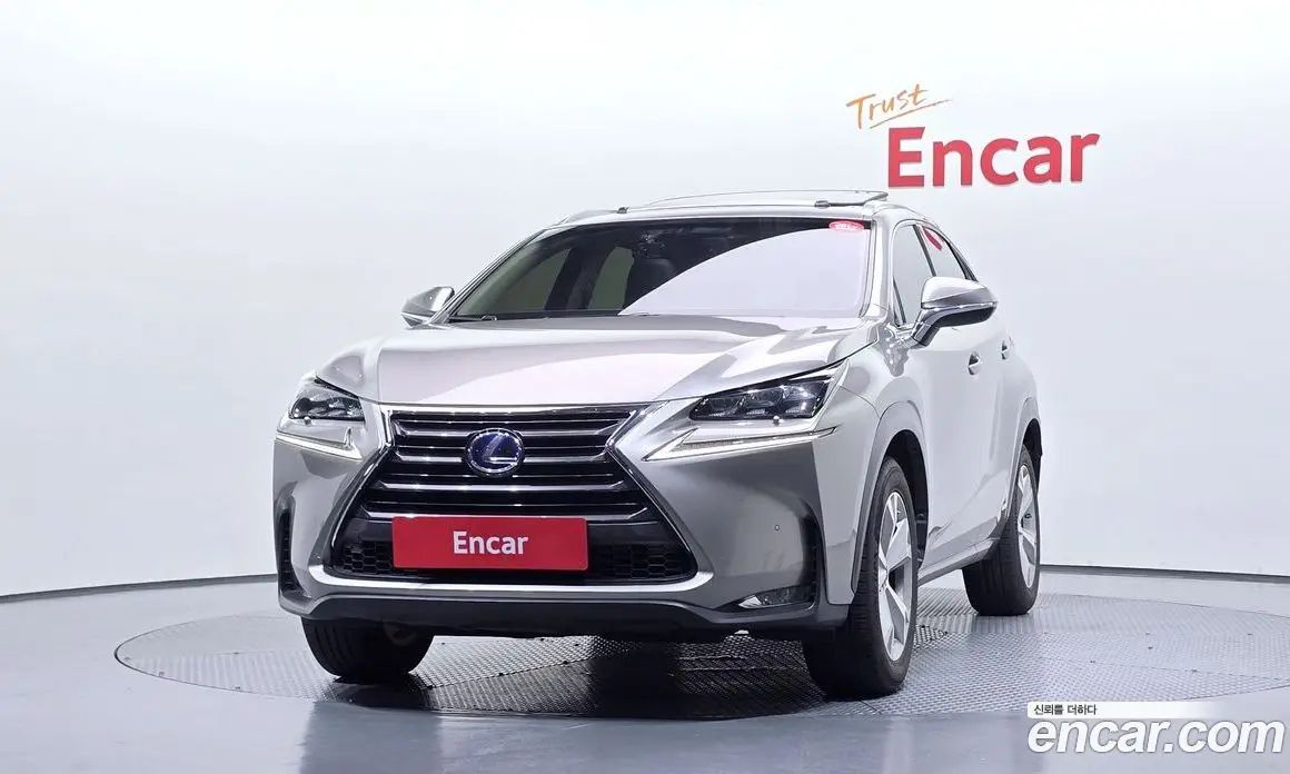 Lexus NX 2015 2.5 автомат (гидро), фото 3 Lexus NX 2015 2.5 автомат (гидро), фото 3