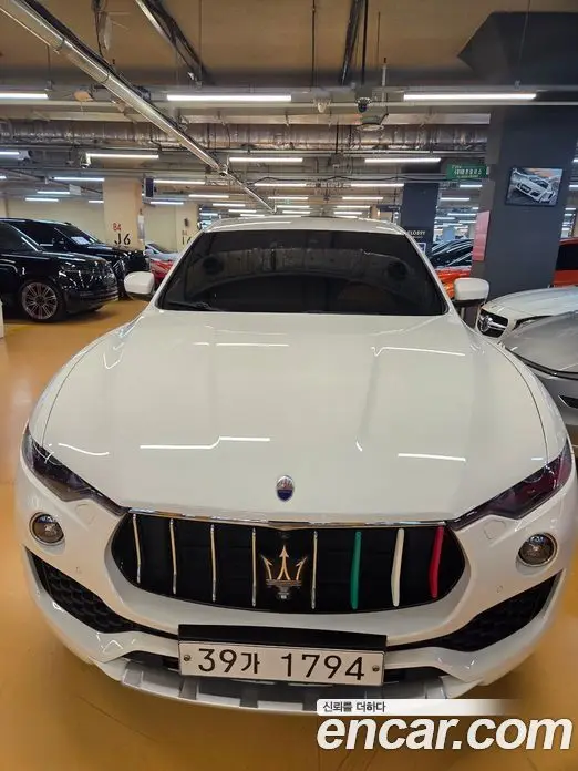 Maserati Levante 2018 3.0 автомат (гидро), миниатюра 1