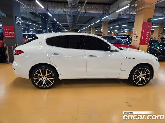 Maserati Levante 2018 3.0 автомат (гидро), миниатюра 4