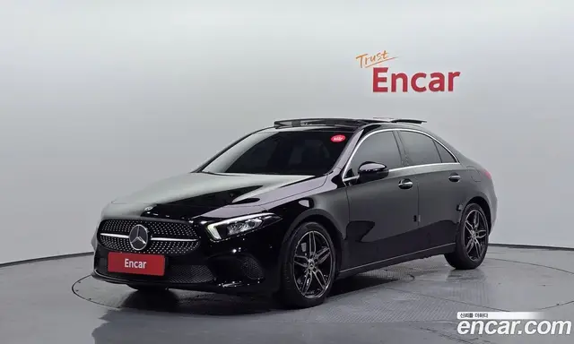 Mercedes-Benz A-Class 2020 2.0 автомат (гидро), миниатюра 1