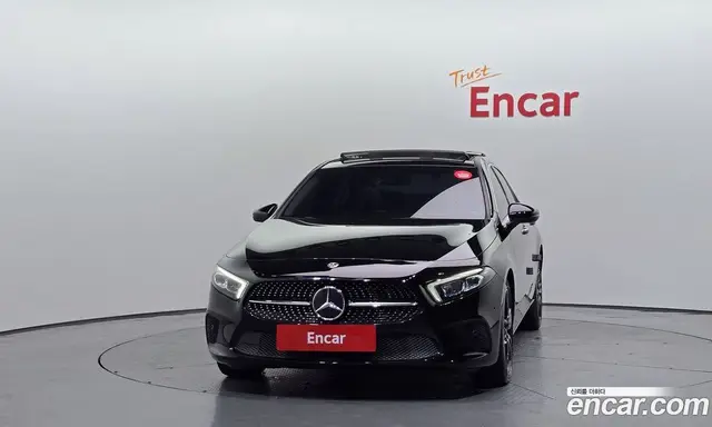 Mercedes-Benz A-Class 2020 2.0 автомат (гидро), миниатюра 3