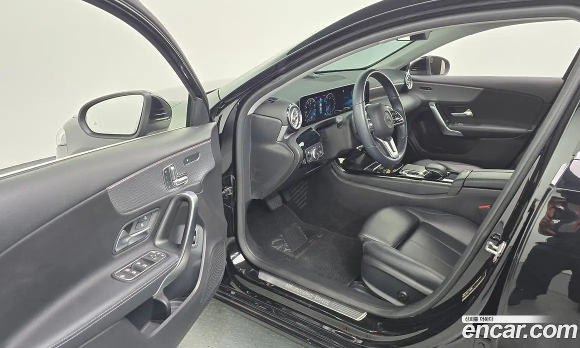 Mercedes-Benz A-Class 2020 2.0 автомат (гидро), фото 10