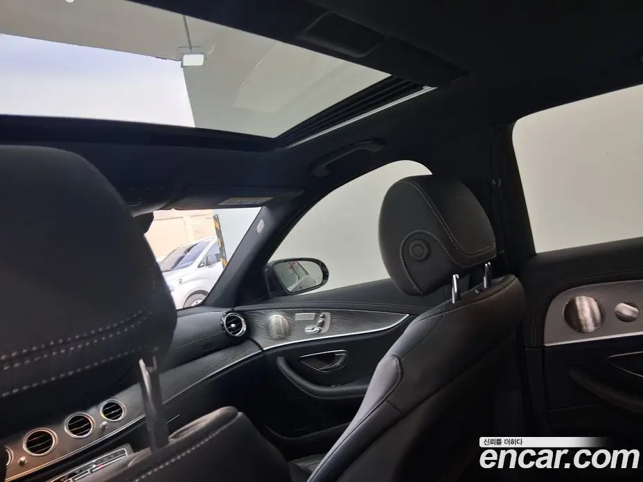 Mercedes-Benz E-Class 2022 2.0 автомат (гидро), фото 14 Mercedes-Benz E-Class 2022 2.0 автомат (гидро), фото 14