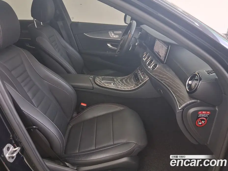 Mercedes-Benz E-Class 2022 2.0 автомат (гидро), фото 18 Mercedes-Benz E-Class 2022 2.0 автомат (гидро), фото 18