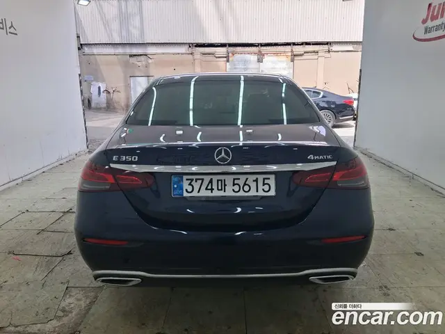 Mercedes-Benz E-Class 2022 2.0 автомат (гидро), миниатюра 4 Mercedes-Benz E-Class 2022 2.0 автомат (гидро), миниатюра 4