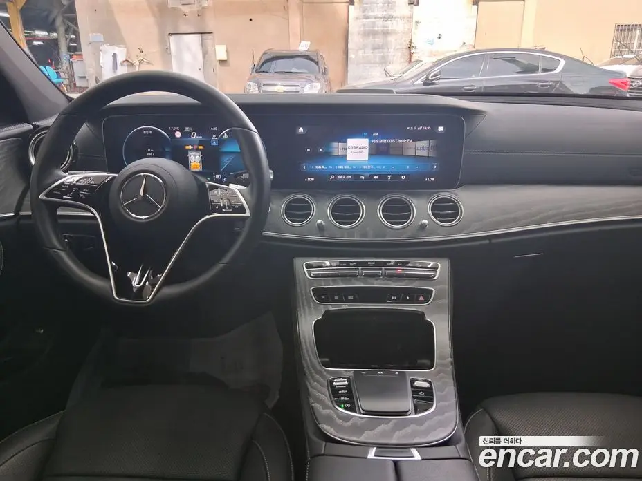Mercedes-Benz E-Class 2022 2.0 автомат (гидро), фото 7 Mercedes-Benz E-Class 2022 2.0 автомат (гидро), фото 7