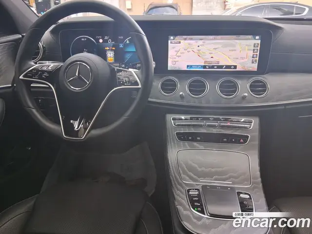 Mercedes-Benz E-Class 2022 2.0 автомат (гидро), миниатюра 10 Mercedes-Benz E-Class 2022 2.0 автомат (гидро), миниатюра 10