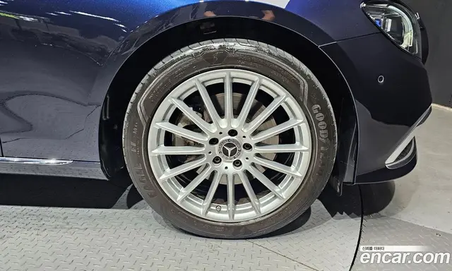 Mercedes-Benz E-Class 2022 2.0 автомат (гидро), миниатюра 7 Mercedes-Benz E-Class 2022 2.0 автомат (гидро), миниатюра 7
