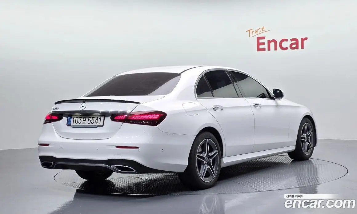 Mercedes-Benz E-Class 2023 2.0 автомат (гидро), фото 2 Mercedes-Benz E-Class 2023 2.0 автомат (гидро), фото 2