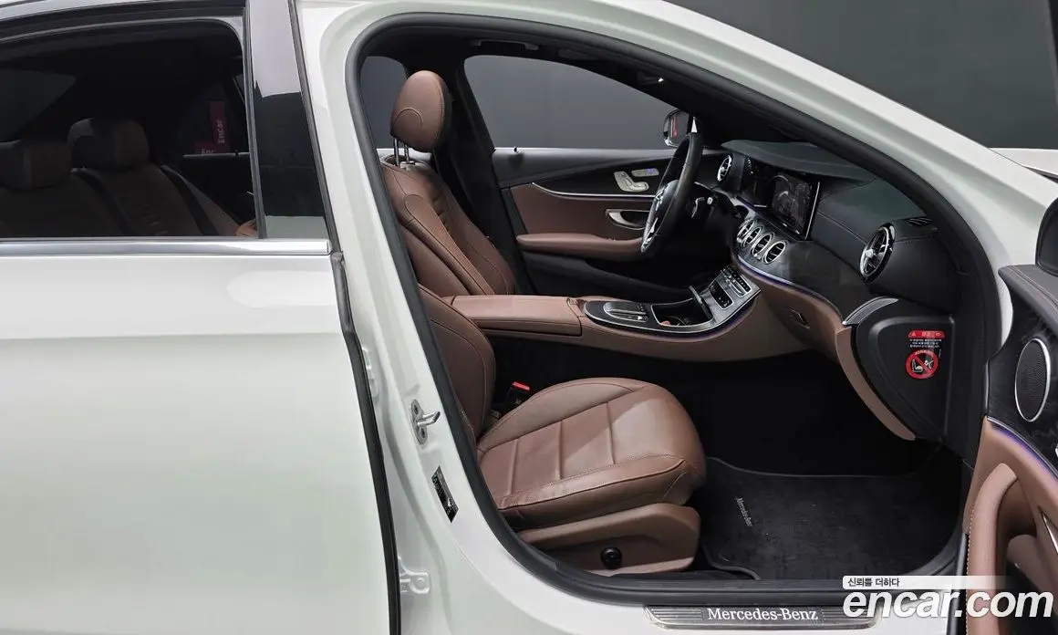 Mercedes-Benz E-Class 2023 2.0 автомат (гидро), фото 11 Mercedes-Benz E-Class 2023 2.0 автомат (гидро), фото 11