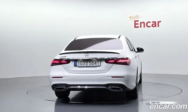 Mercedes-Benz E-Class 2023 2.0 автомат (гидро), миниатюра 4 Mercedes-Benz E-Class 2023 2.0 автомат (гидро), миниатюра 4