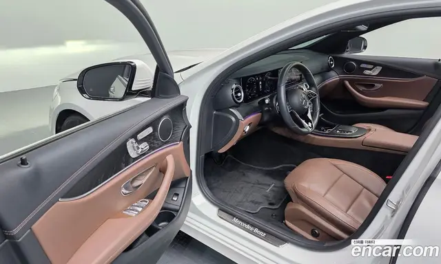 Mercedes-Benz E-Class 2023 2.0 автомат (гидро), миниатюра 10 Mercedes-Benz E-Class 2023 2.0 автомат (гидро), миниатюра 10