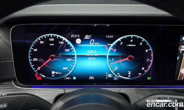 Mercedes-Benz E-Class 2023 2.0 автомат (гидро), миниатюра 11