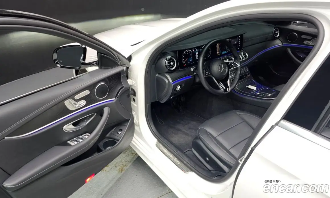 Mercedes-Benz E-Class 2023 2.0 автомат (гидро), фото 13