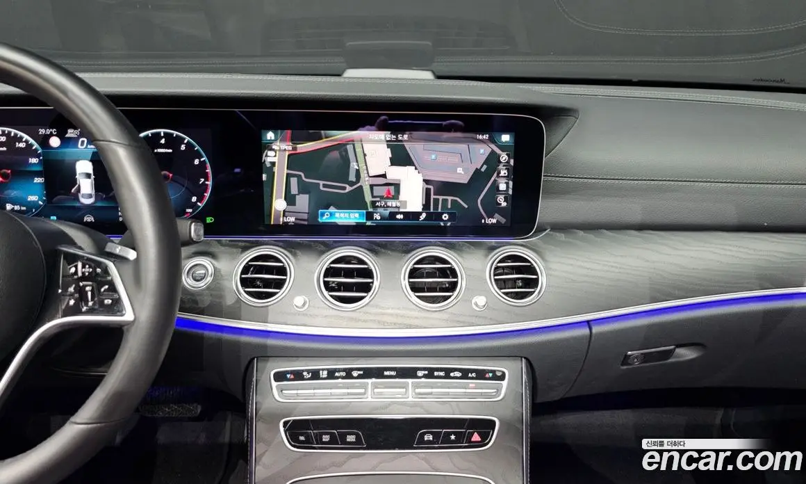 Mercedes-Benz E-Class 2023 2.0 автомат (гидро), фото 19