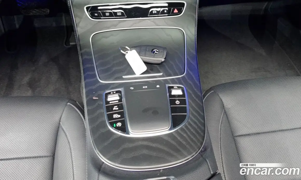 Mercedes-Benz E-Class 2023 2.0 автомат (гидро), фото 24