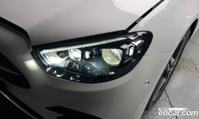 Mercedes-Benz E-Class 2023 2.0 автомат (гидро), миниатюра 8