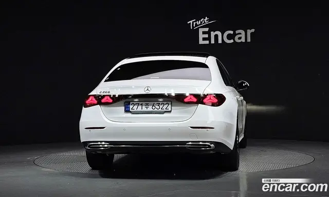 Mercedes-Benz E-Class 2025 2.0 автомат (гидро), миниатюра 4
