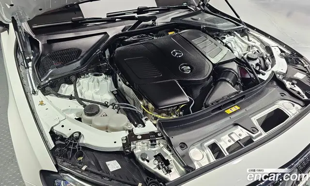 Mercedes-Benz E-Class 2025 2.0 автомат (гидро), миниатюра 6