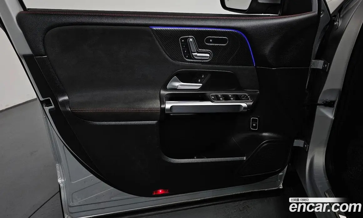 Mercedes-Benz GLB-Class 2021 2.0 автомат (гидро), фото 13