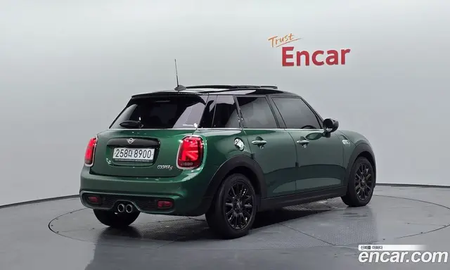 Mini Cooper 2019 2.0 автомат (гидро), миниатюра 2 Mini Cooper 2019 2.0 автомат (гидро), миниатюра 2