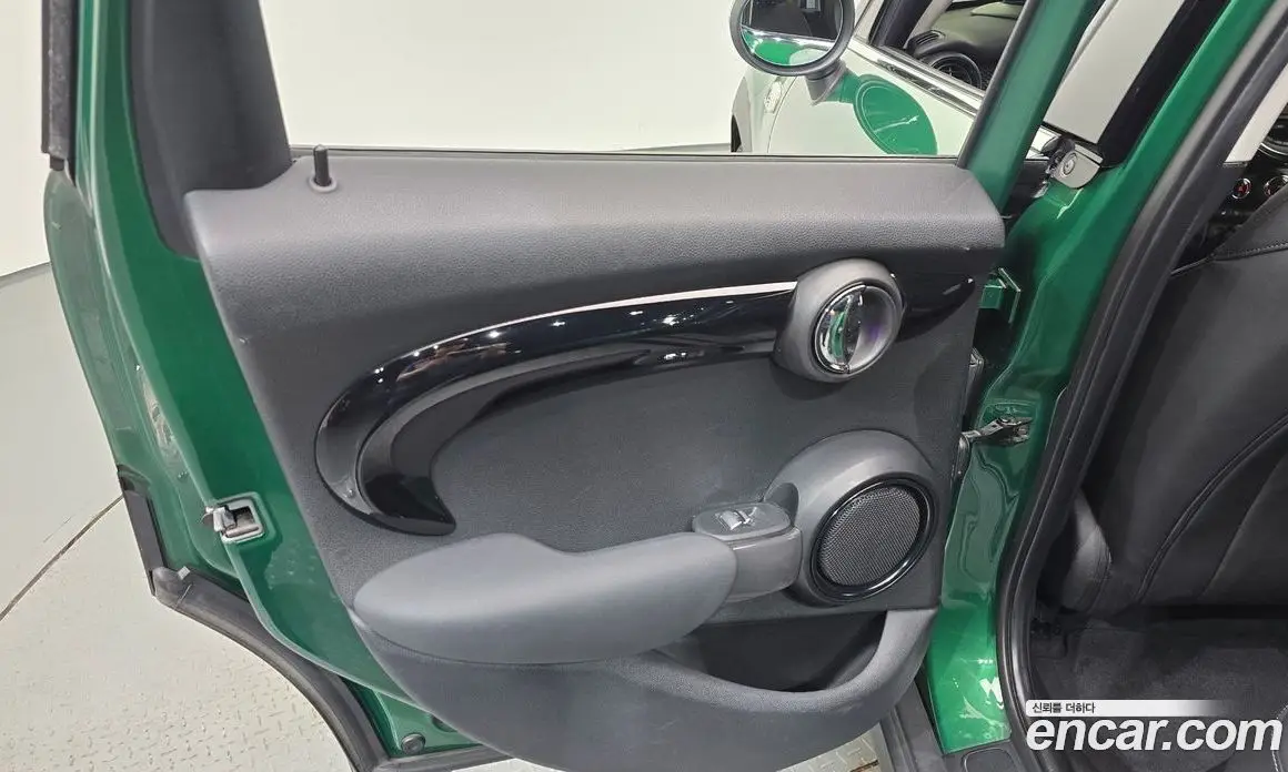 Mini Cooper 2019 2.0 автомат (гидро), фото 15 Mini Cooper 2019 2.0 автомат (гидро), фото 15