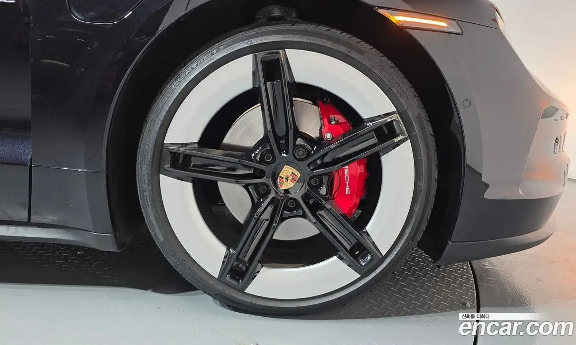 Porsche Taycan 2025 0.1 автомат (гидро), фото 6 Porsche Taycan 2025 0.1 автомат (гидро), фото 6