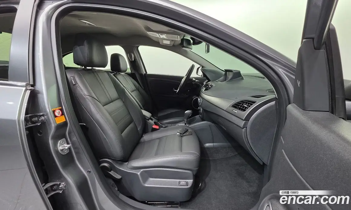 Renault (Samsung) SM3 2017 1.6 автомат (гидро), фото 13 Renault (Samsung) SM3 2017 1.6 автомат (гидро), фото 13