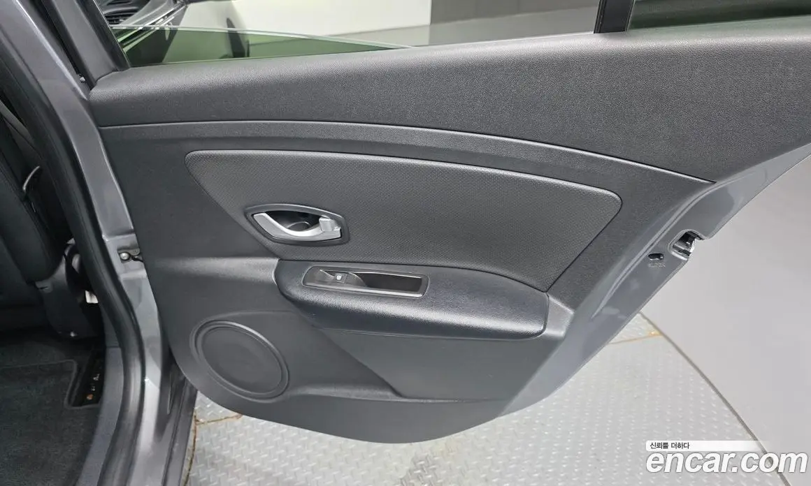 Renault (Samsung) SM3 2017 1.6 автомат (гидро), фото 15 Renault (Samsung) SM3 2017 1.6 автомат (гидро), фото 15