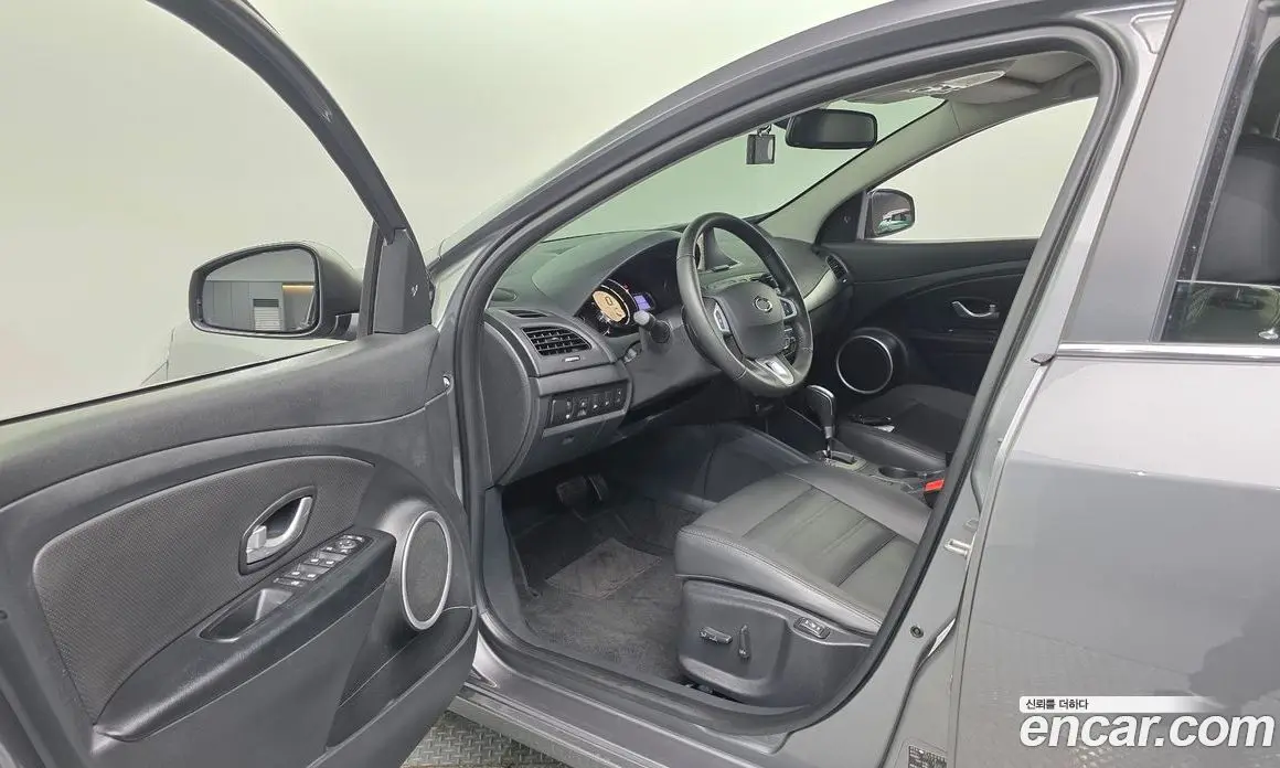 Renault (Samsung) SM3 2017 1.6 автомат (гидро), фото 17 Renault (Samsung) SM3 2017 1.6 автомат (гидро), фото 17