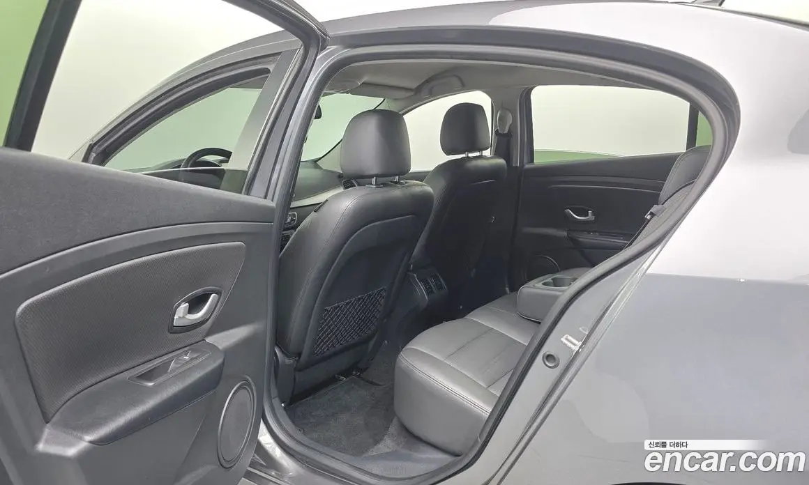 Renault (Samsung) SM3 2017 1.6 автомат (гидро), фото 23 Renault (Samsung) SM3 2017 1.6 автомат (гидро), фото 23