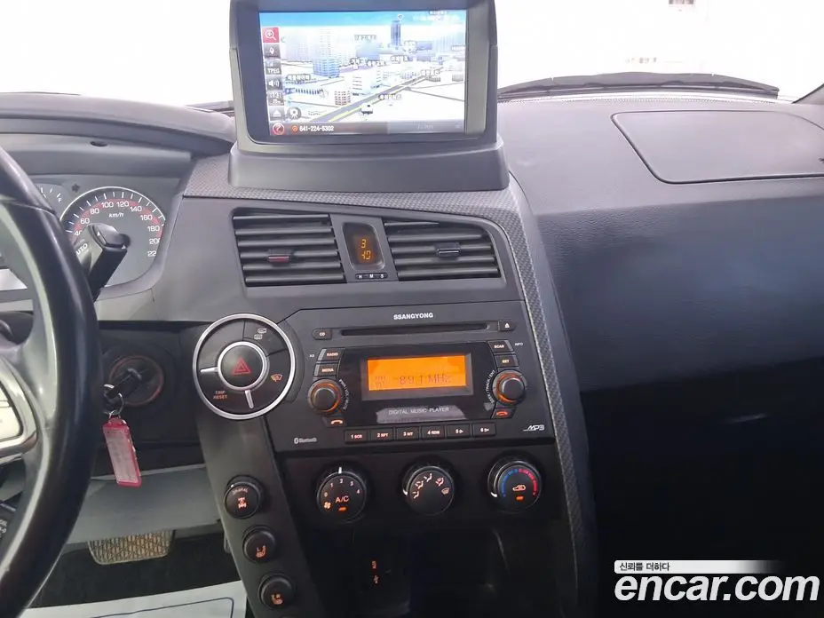 SsangYong Korando 2015 2.0 автомат (гидро), фото 10