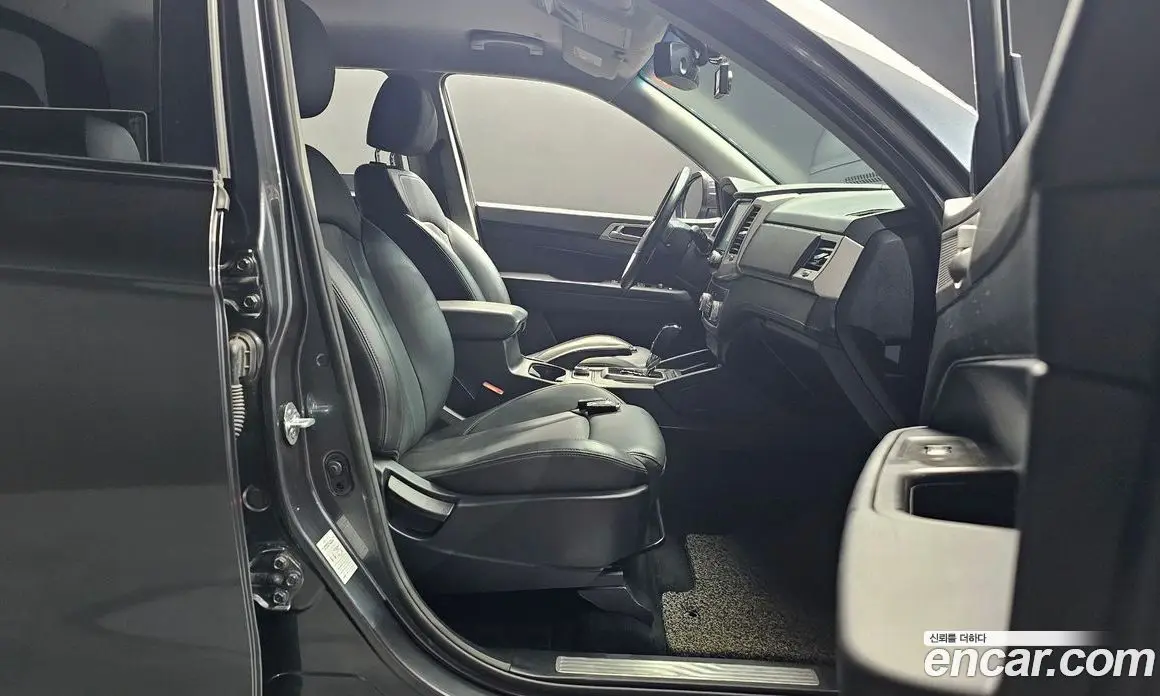 SsangYong Rexton 2018 2.2 автомат (гидро), фото 16