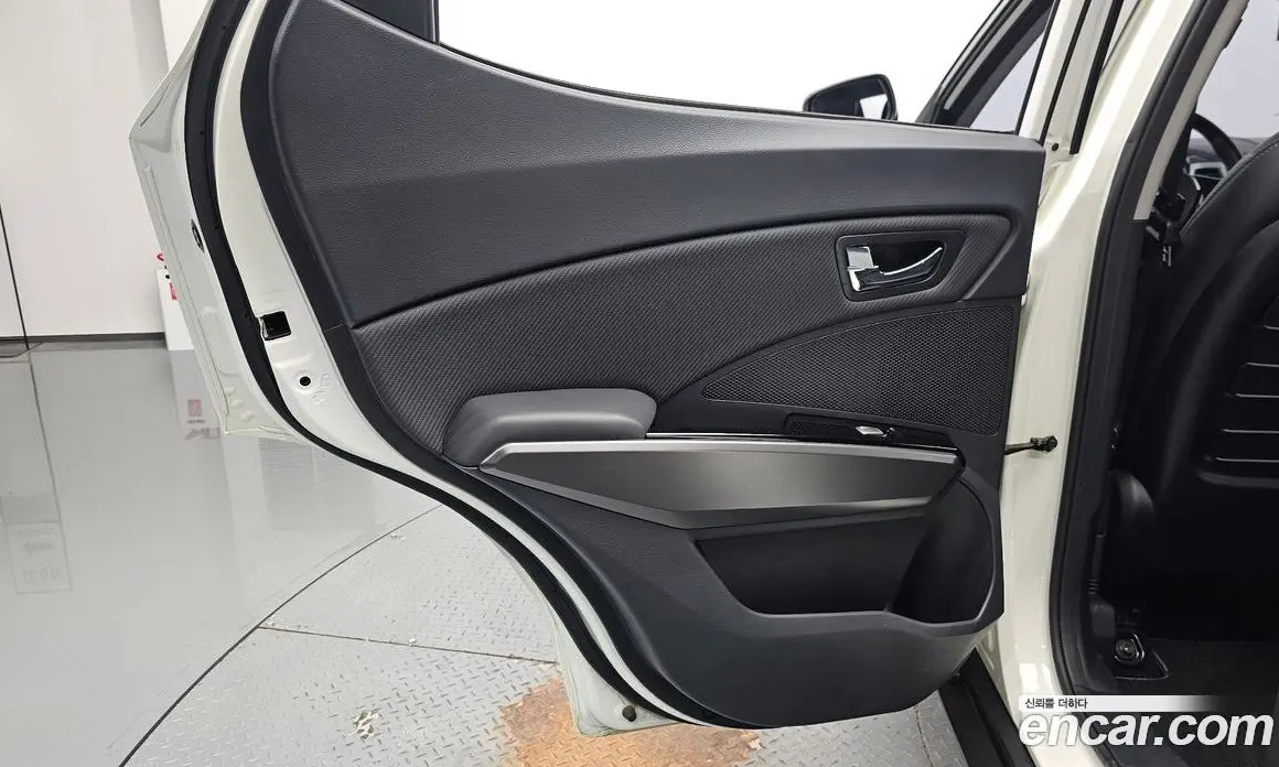 SsangYong TIBOLI 2017 1.6 автомат (гидро), фото 14